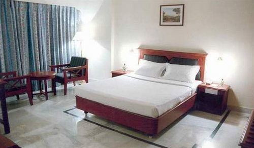 The Vijay Park Hotel Chennai Exterior photo